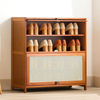 Moderner Schuhschrank aus Holz